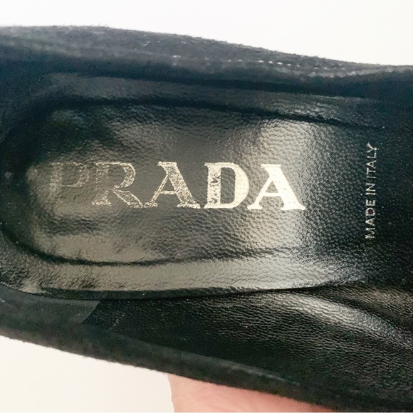 VINTAGE PRADA SUEDE POINTY PLAQUE KITTEN HEEL - Picture 7 of 11